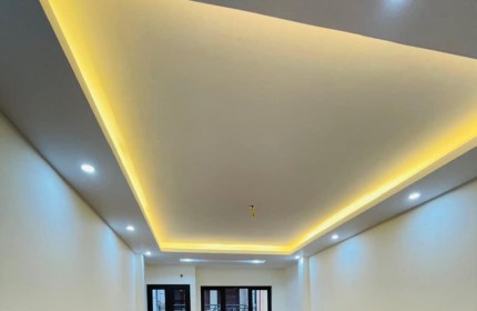 CHÍNH CHỦ CẦN BÁN NHÀ RIÊNG PHỐ THÁI HÀ, 42 M2 6 TẦNG THANG MÁY, Ô TÔ ĐỖ CỬA, VỪA Ở VỪA KINH DOANH VĂN PHÒNG ĐỈNH CAO